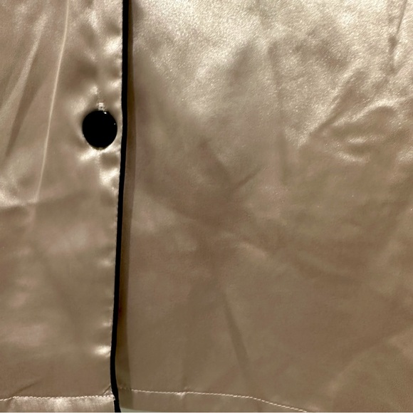 Short sleeve silk pajama top - Picture 3 of 4